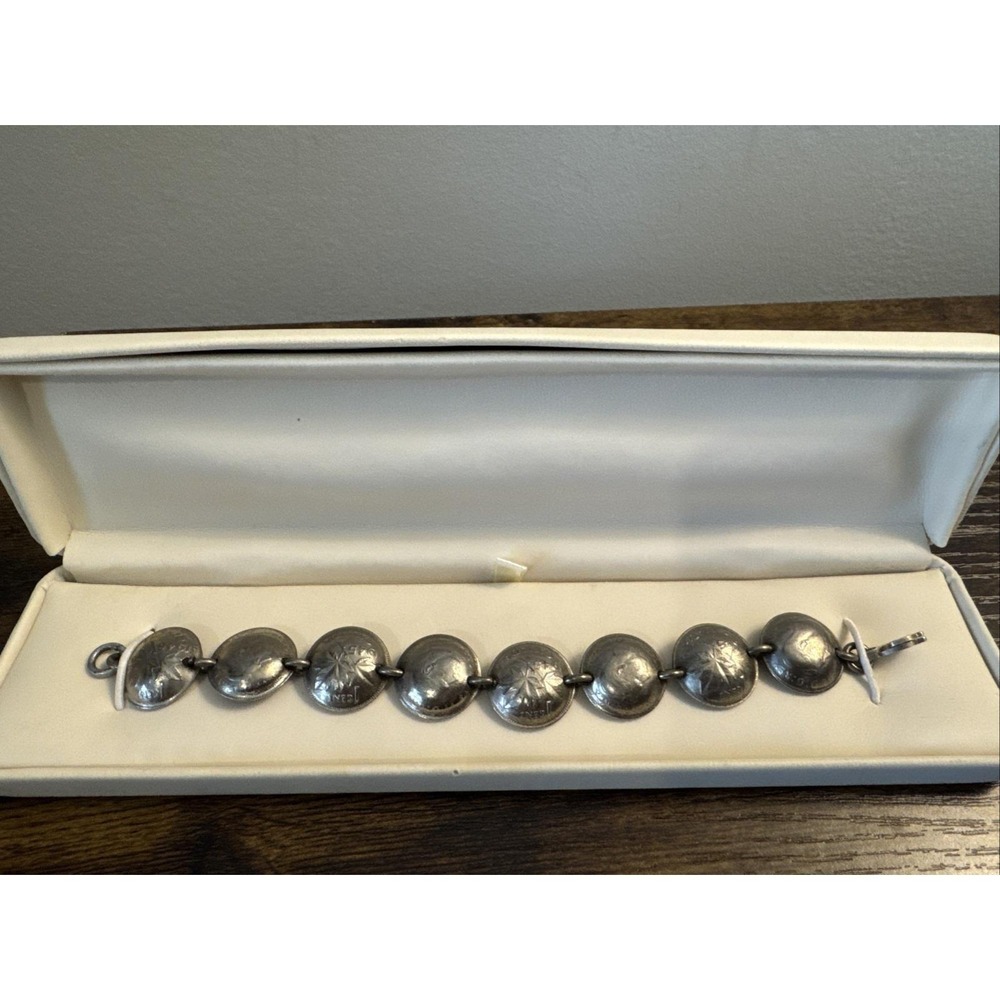 VTG Sweetheart Bracelet Trench Art‎ WWll Coin Canada 1945 Silver Tone